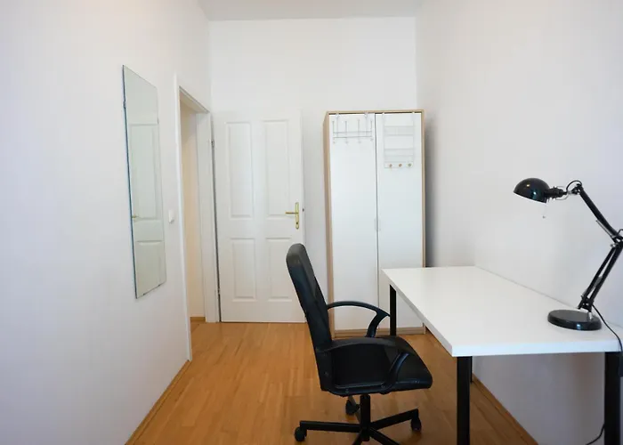 Modern 3 Bedroom In Center