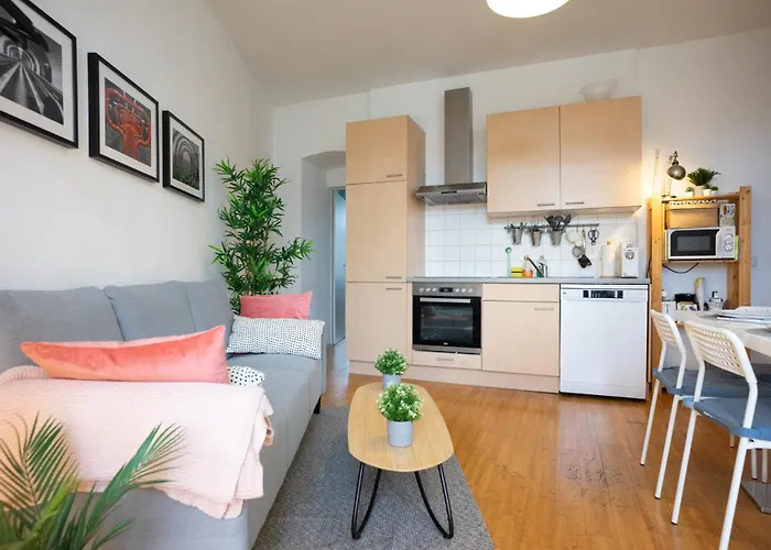 Modern 3 Bedroom In Center Vienne